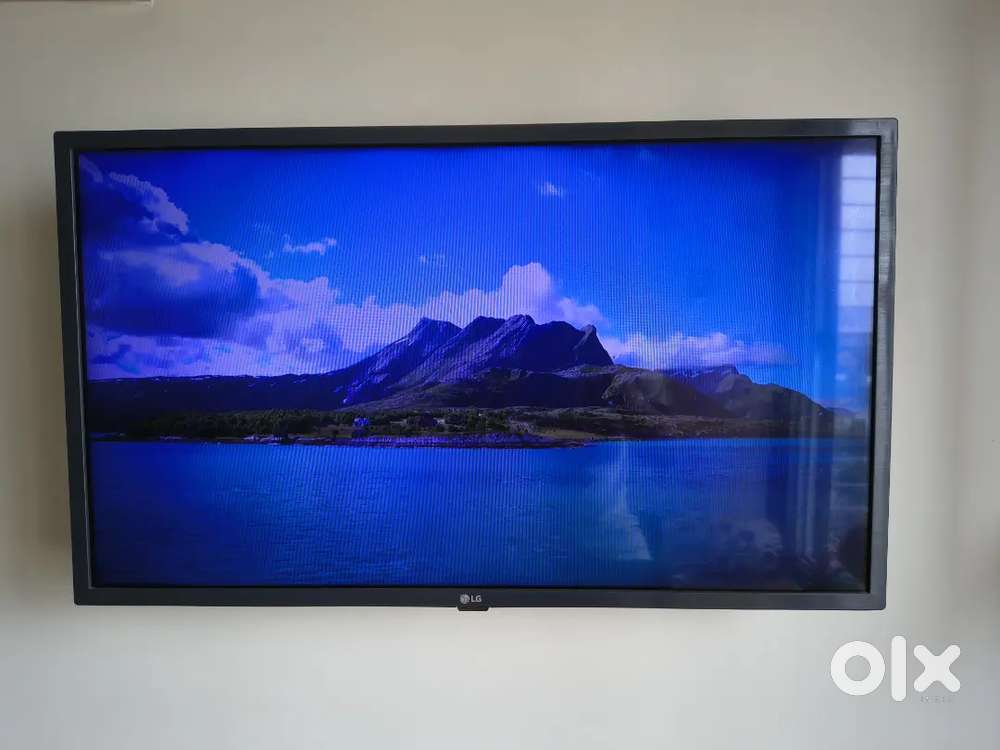 32 inch LG LeD Smart TV - 2019 Model