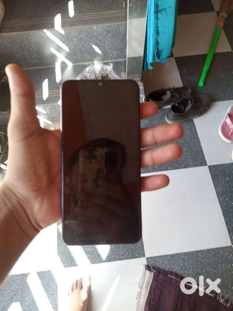 vivo y93 4,32