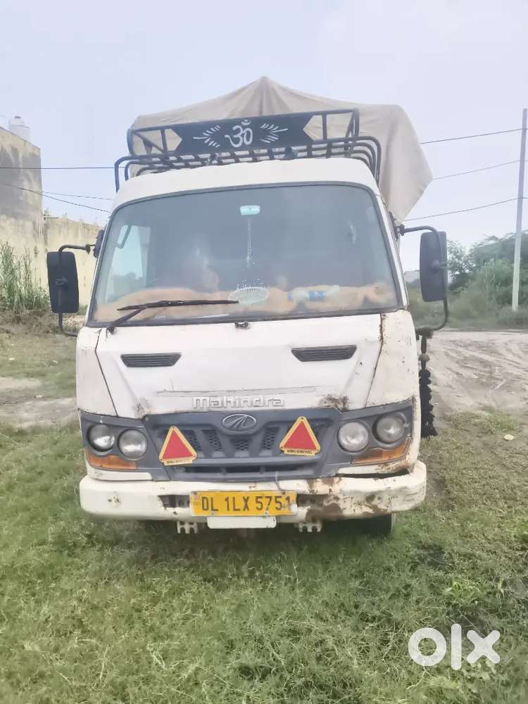 Mahindra jayo