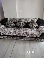 Sofa 3+2+2 set with centre table set in good condition
