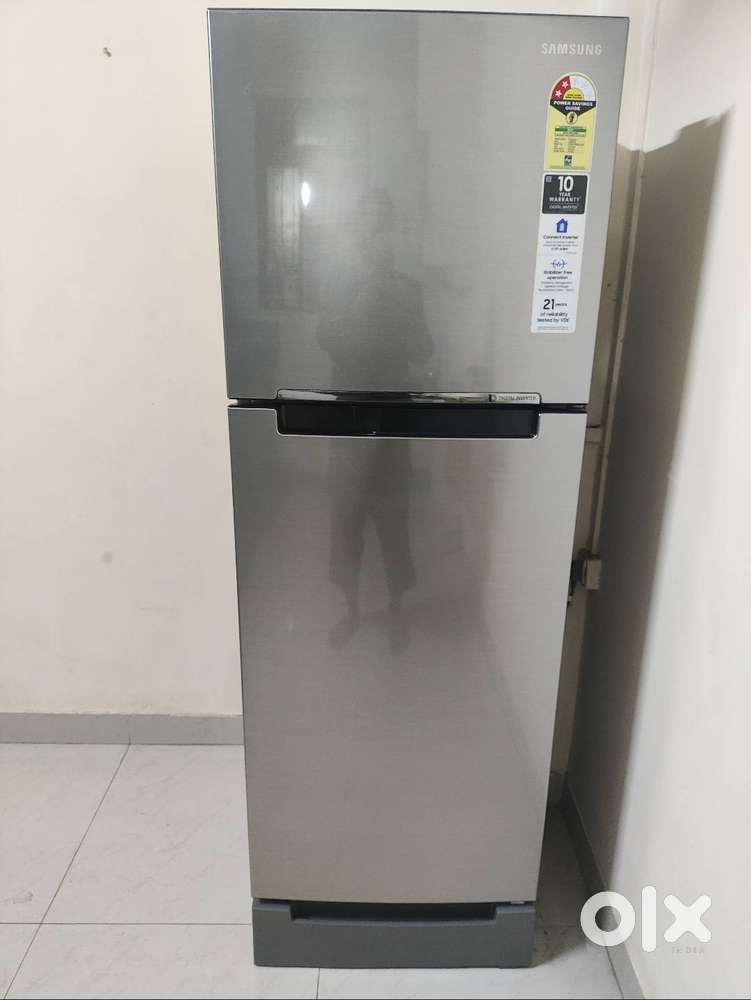 Samsung 253L Double Door Refrigerator 4 years old with warranty