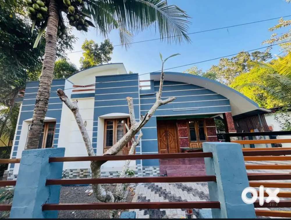 House for sale peringara