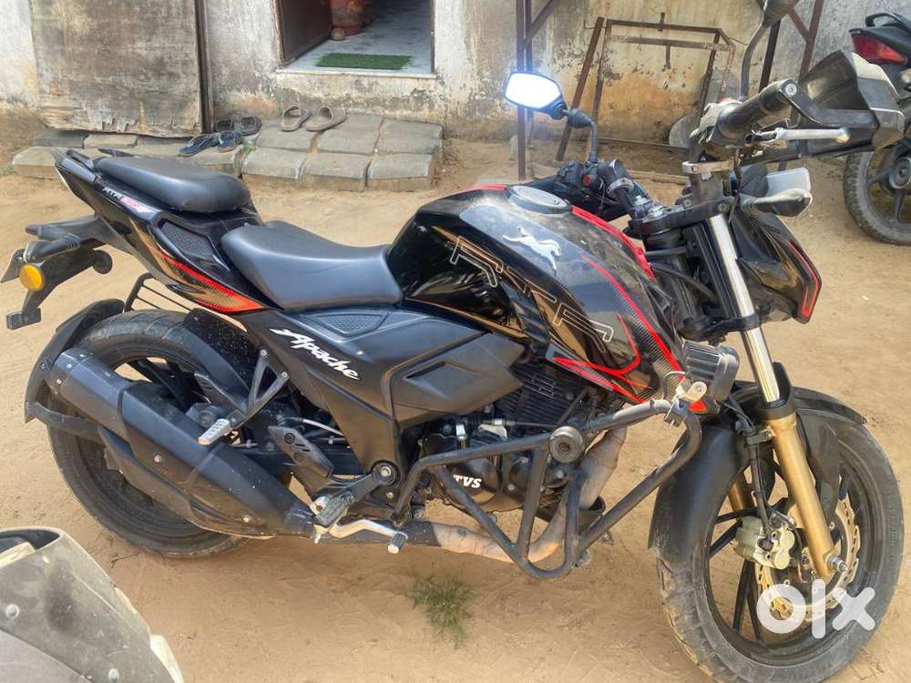 TVS Apache 200 4V
