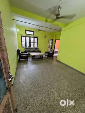 Madan Mahal , station road , near Galaxy hotel flat for rent