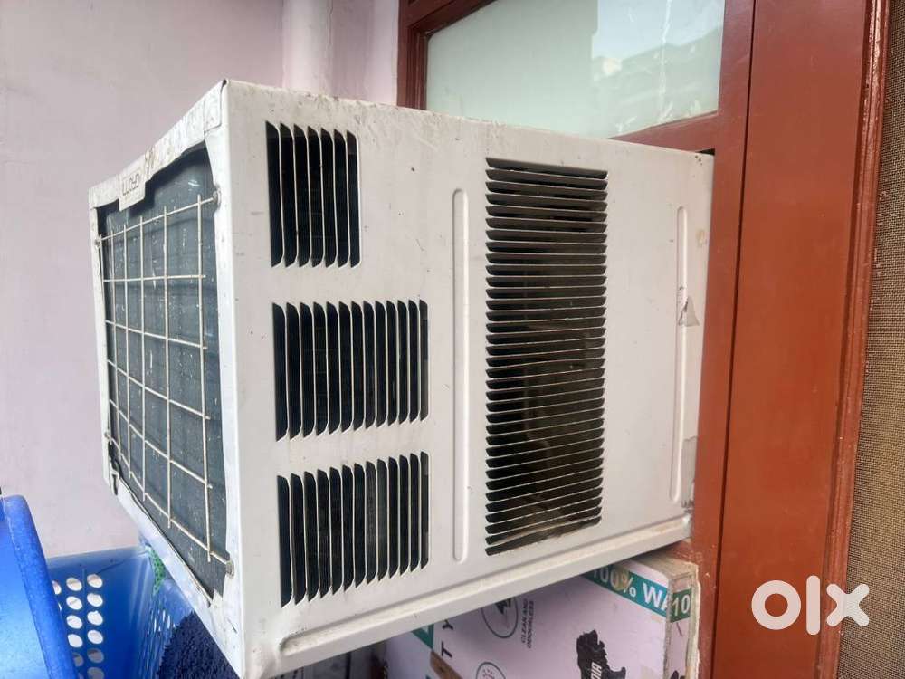 Llyod Window AC