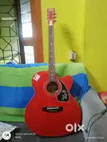 ACOUSTIC GUITAR