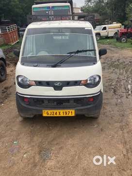 Mahindra Supro