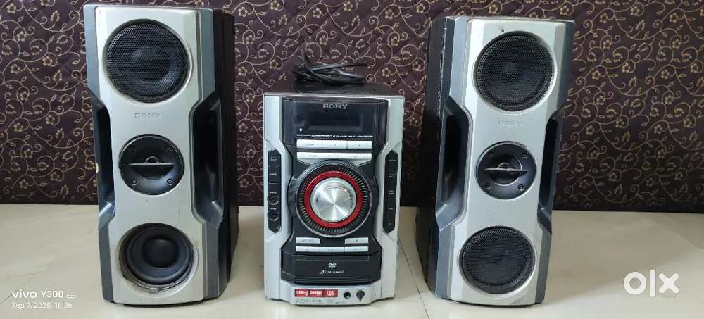 SONY HIFI MUSIC SYSTEM MODEL, HCD,GNZ333D CLEAR SOUND NICE CONDITION