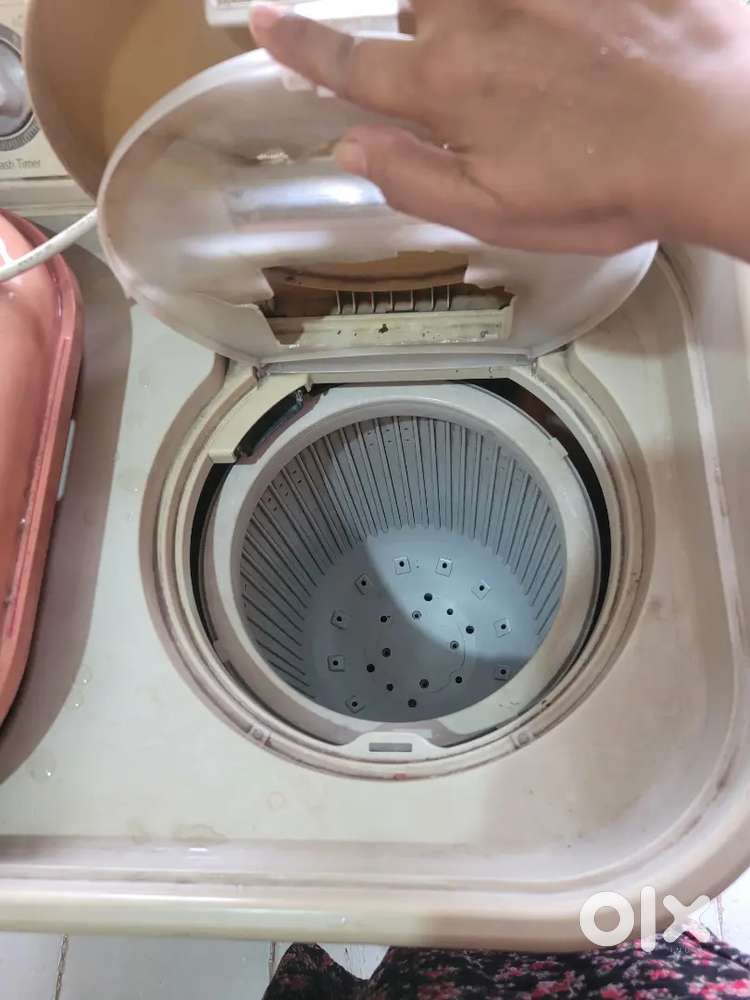 Good working semi automatic washing machine