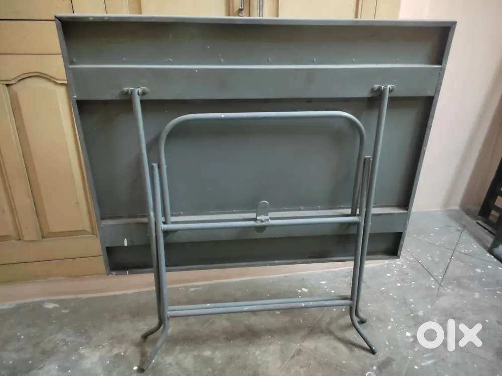 Folding Table