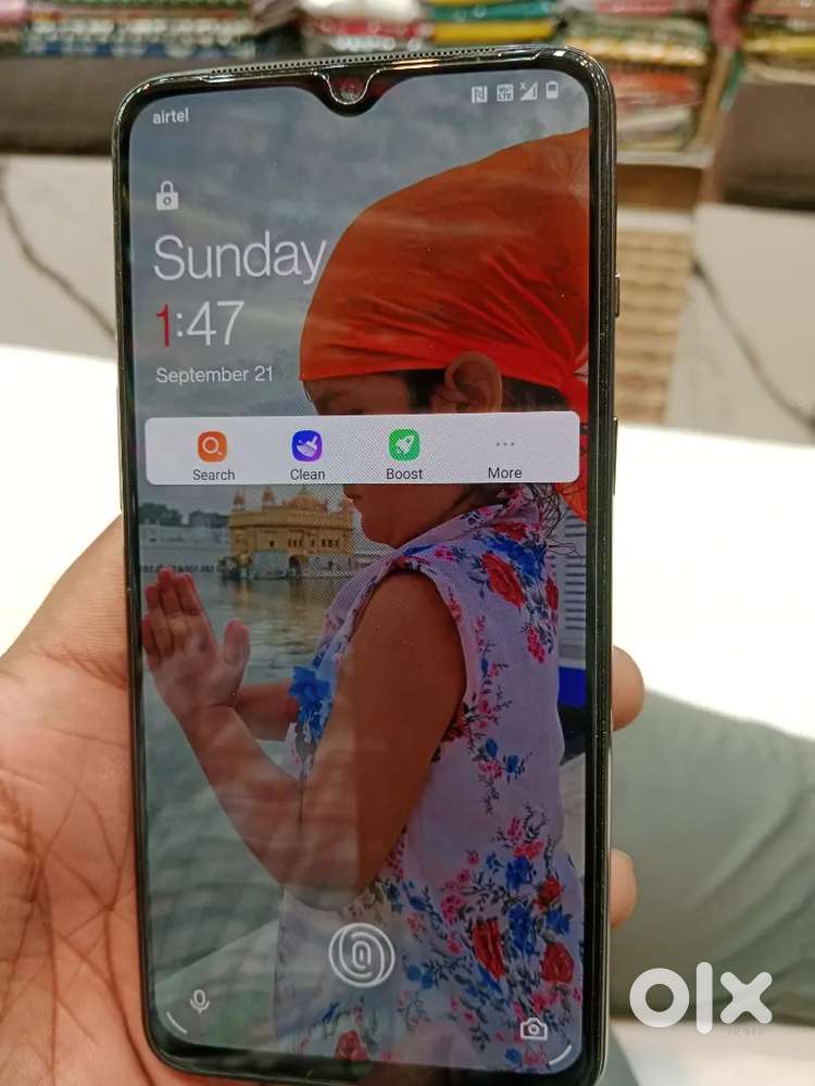 One plus 7 8/128, 1 year old
