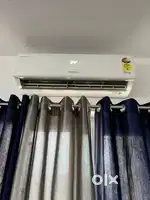Voltas 1.5 Ton, Inverter Split AC, 183V Vectra Prime, White