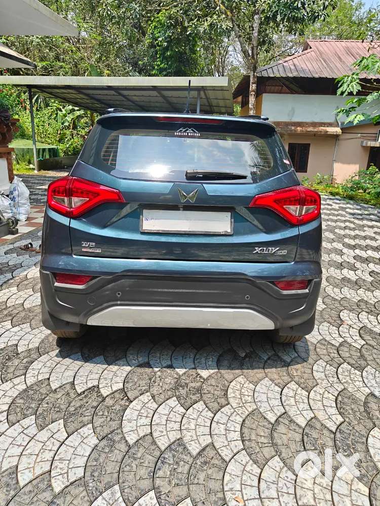 Mahindra XUV300 2023 Diesel 23500 Km Driven