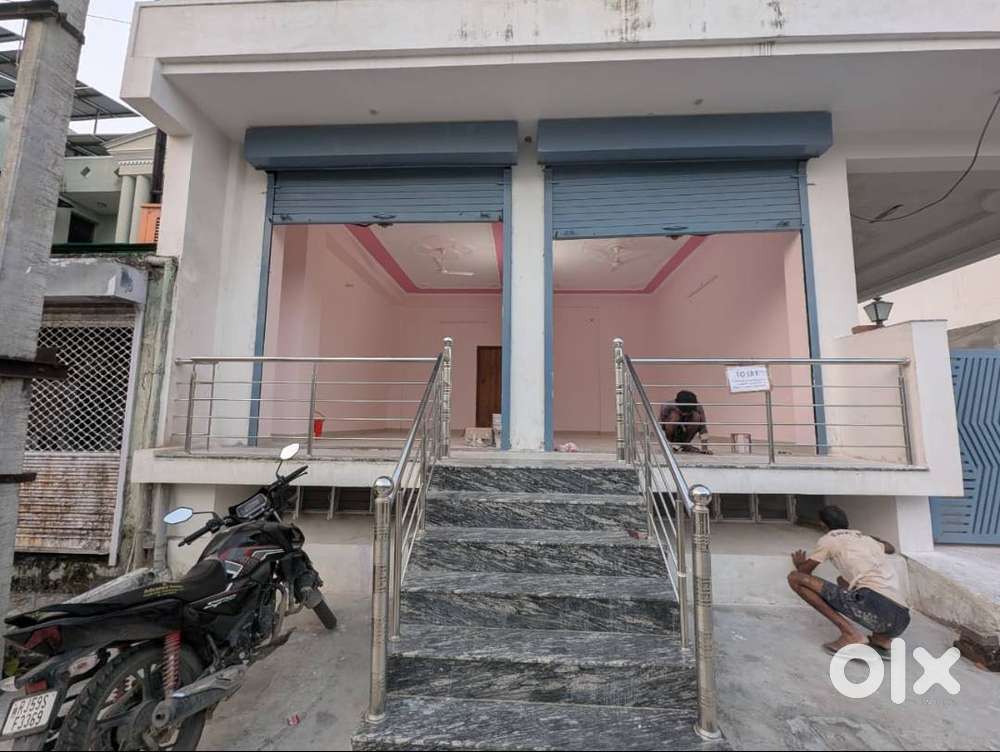 Shop Available for Rent