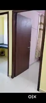 Gurukripa coching ke pass Krishna residency me 2nd floor pe 2BHK flet