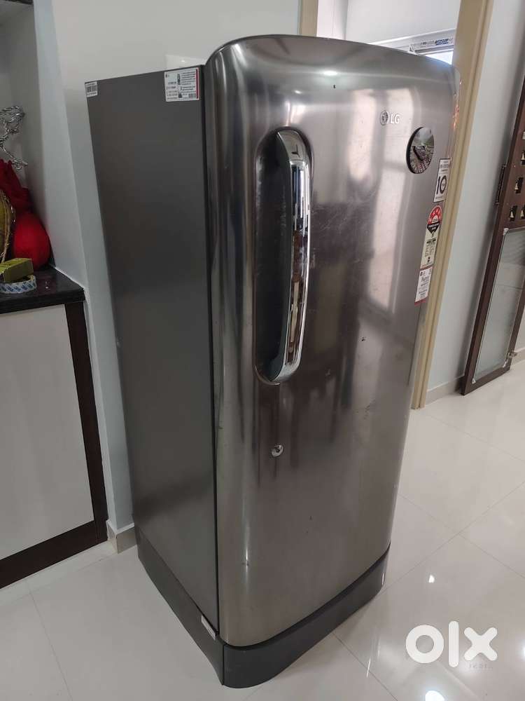 Refridgerator-LG-6 Years old