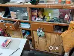Shop showcase