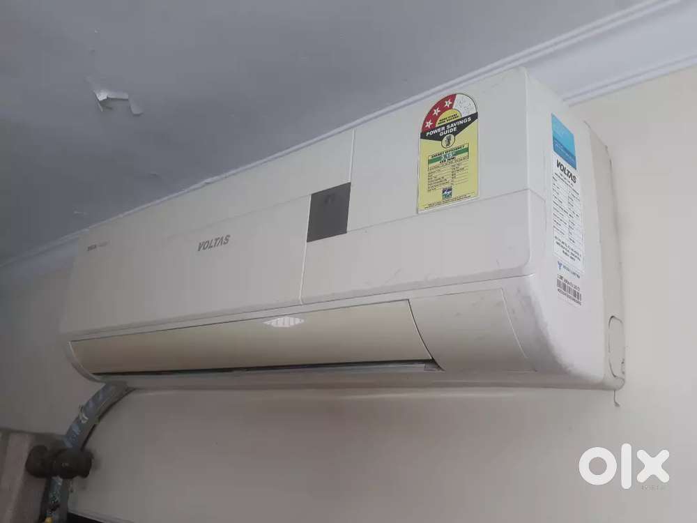 Voltas split  AC