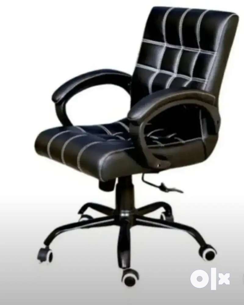 Executive Office Chair having Lather Finish Brand New