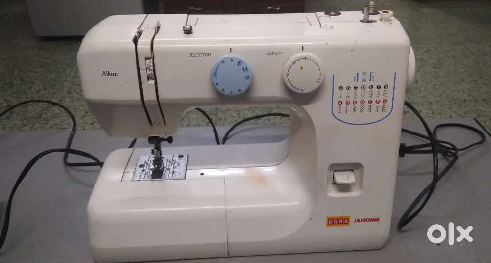 USHA fully automatic sewing machine with leg motor