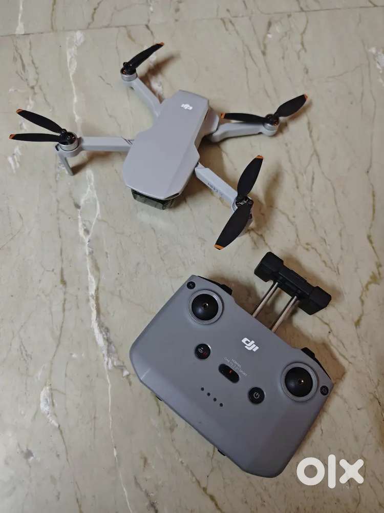 Drone DJI Mini 2 SE in new condition with Single Battery & Controller