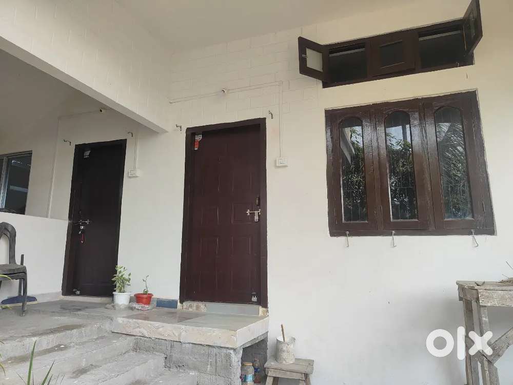 Room available at Garchuk, well furnished, newly built