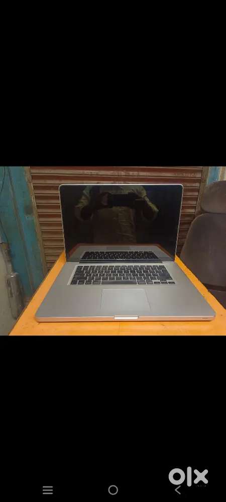 Apple Macbook Pro i7 Processor Clean Condition