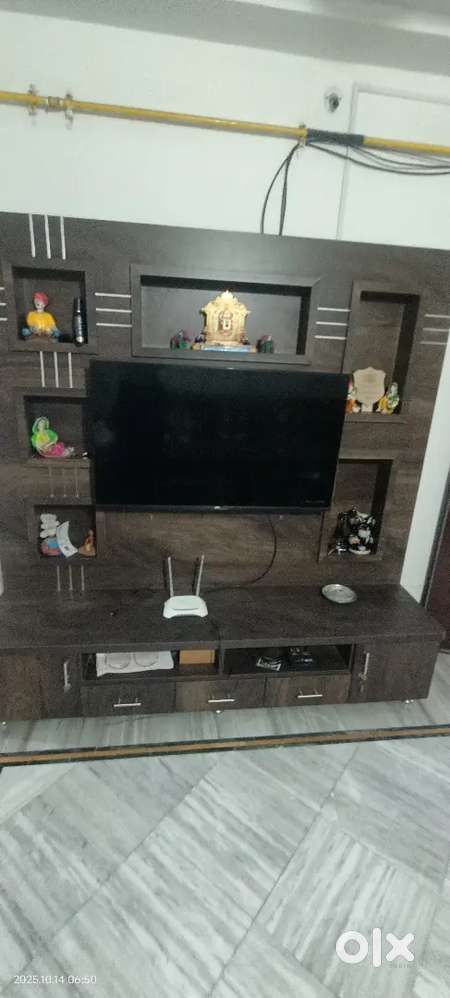 TV Unit Genuinely Used