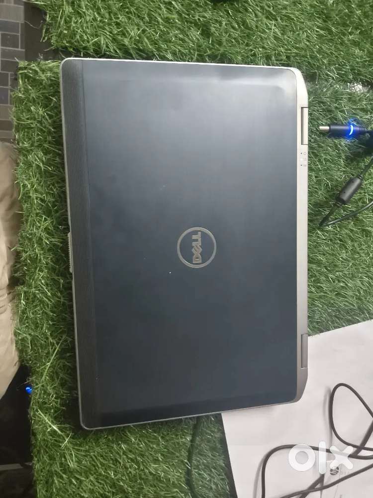 Dell i7 laptop 8 512
