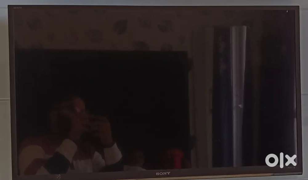 Sony TV for sell size : 32 inches