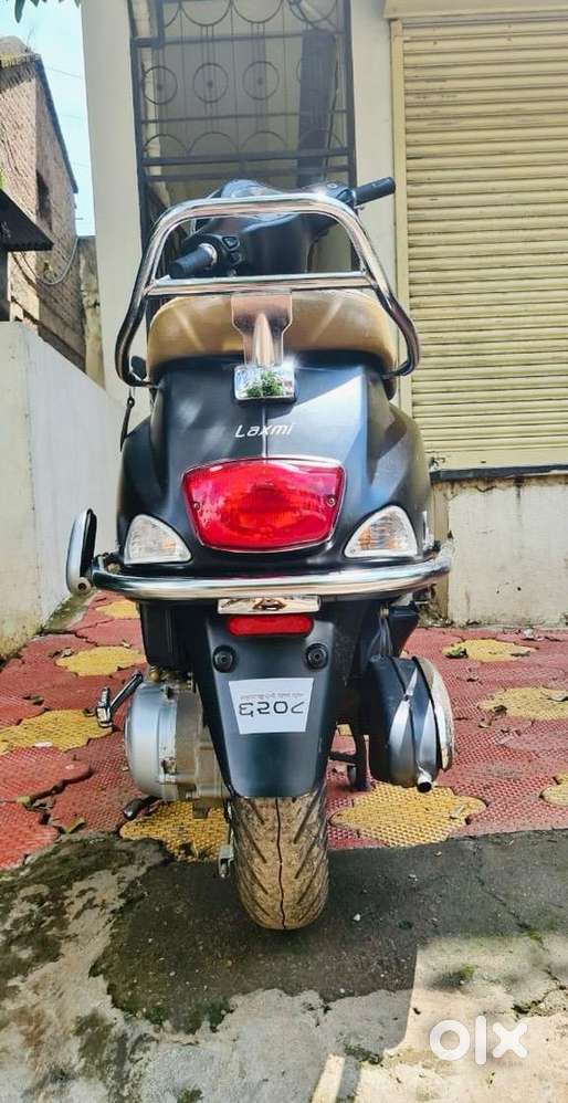 Urgent Sale – Vespa VXL 150 (2020 Model) – Matte Blac