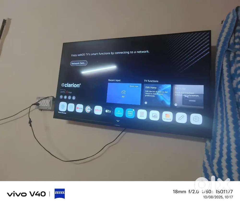 Clarion LED wos 43inch full android 7 months old with bil
