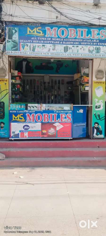 Running mobile shop for sale
