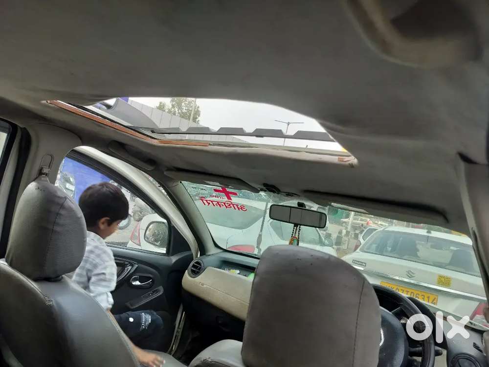Renault Sunroof Duster 2012