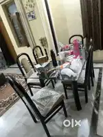 Dining table new condition