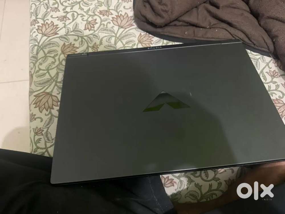 Laptop selling
