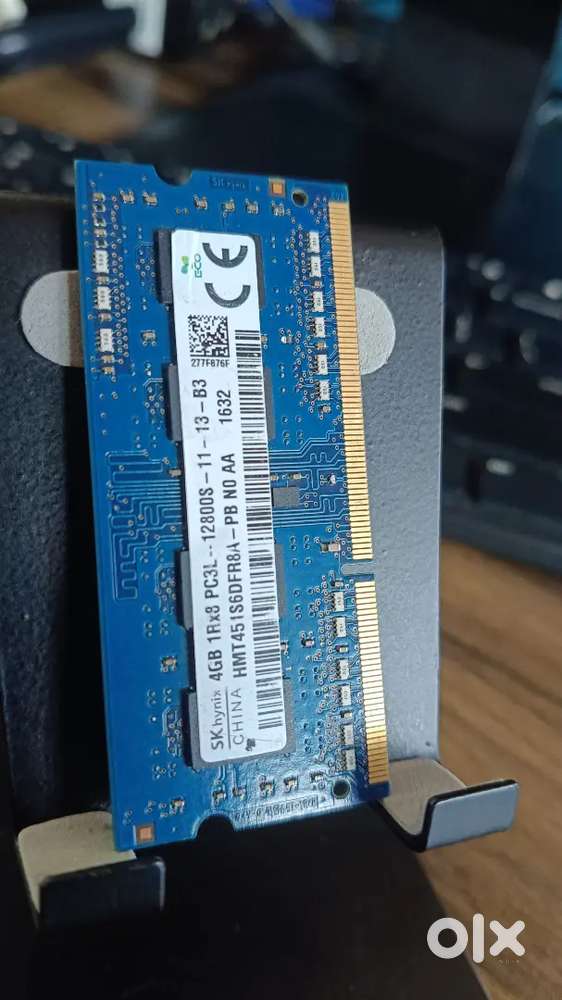 SK Hynix 4GB laptop RAM module