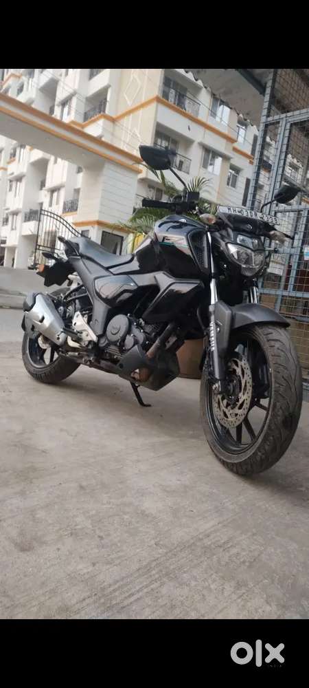 YAMAHA FZ V3