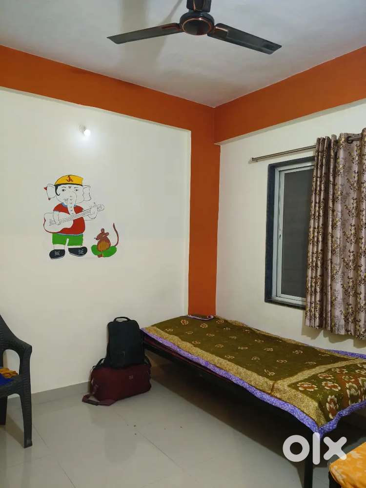 Need 1 female bachelor flatmate