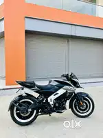 PULSAR NS200