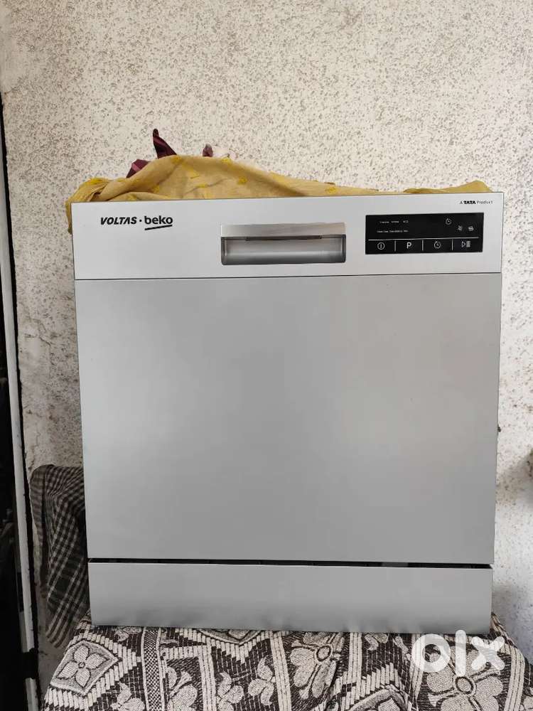 Voltas 8 Place Table Top Dishwasher DT8S