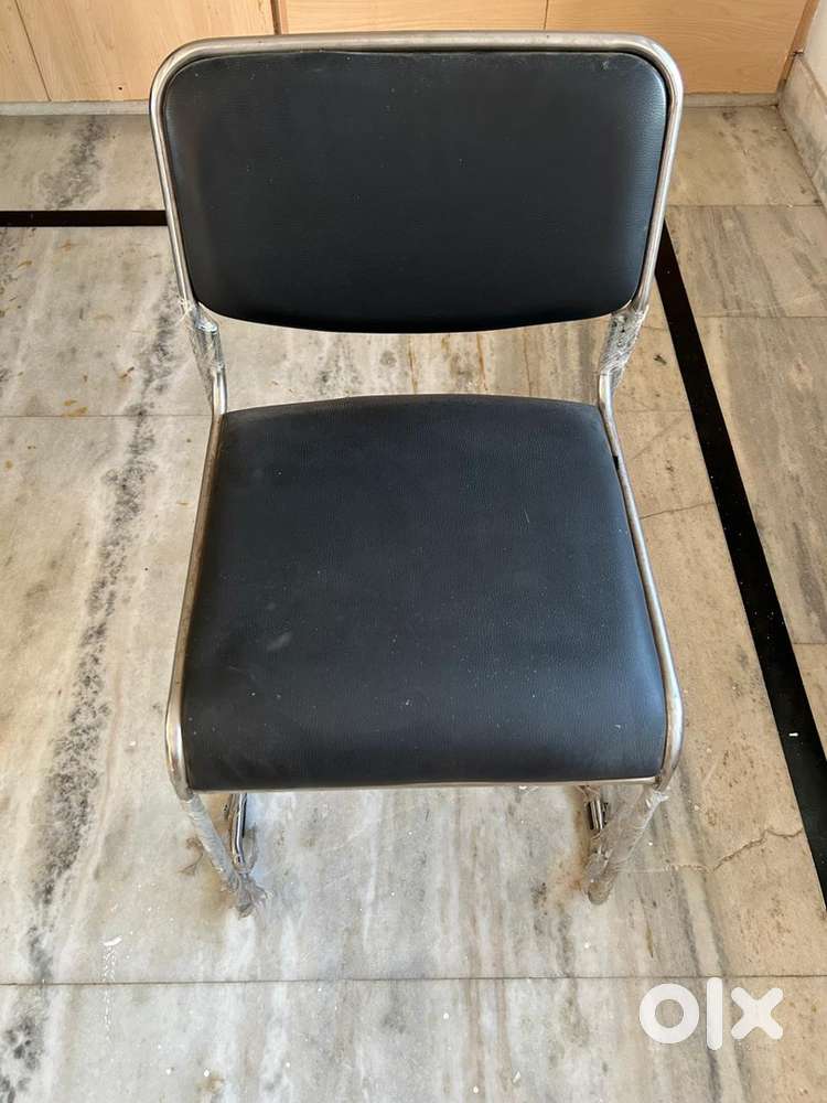 Computer/office tables/ office chairs: