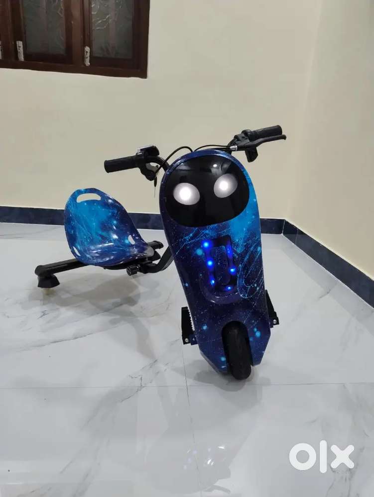 Electric scooter for kids drifting