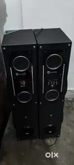 Universal dual tower speaker