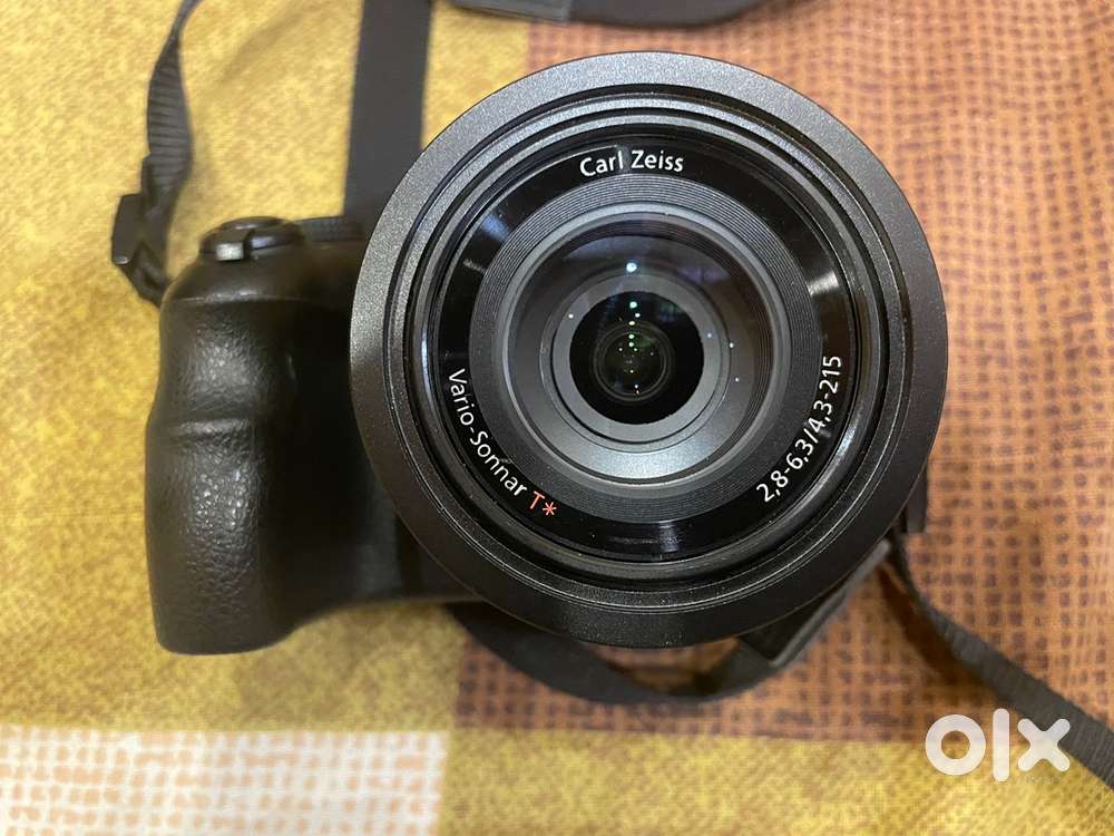 Sony cyber shot hx400v and canon Legria HF R88