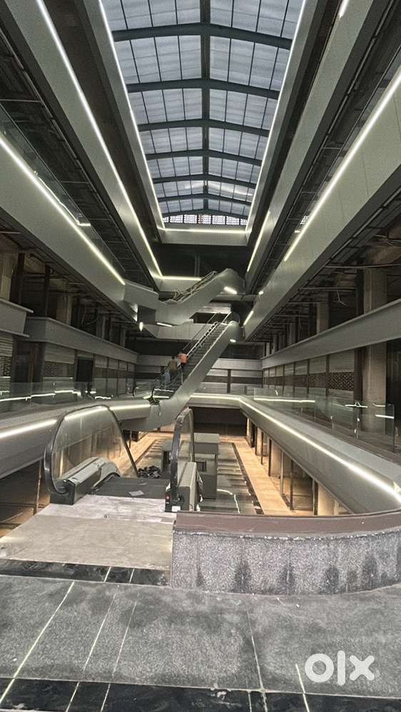 Ground floor shop just Haldiram ke bagal me