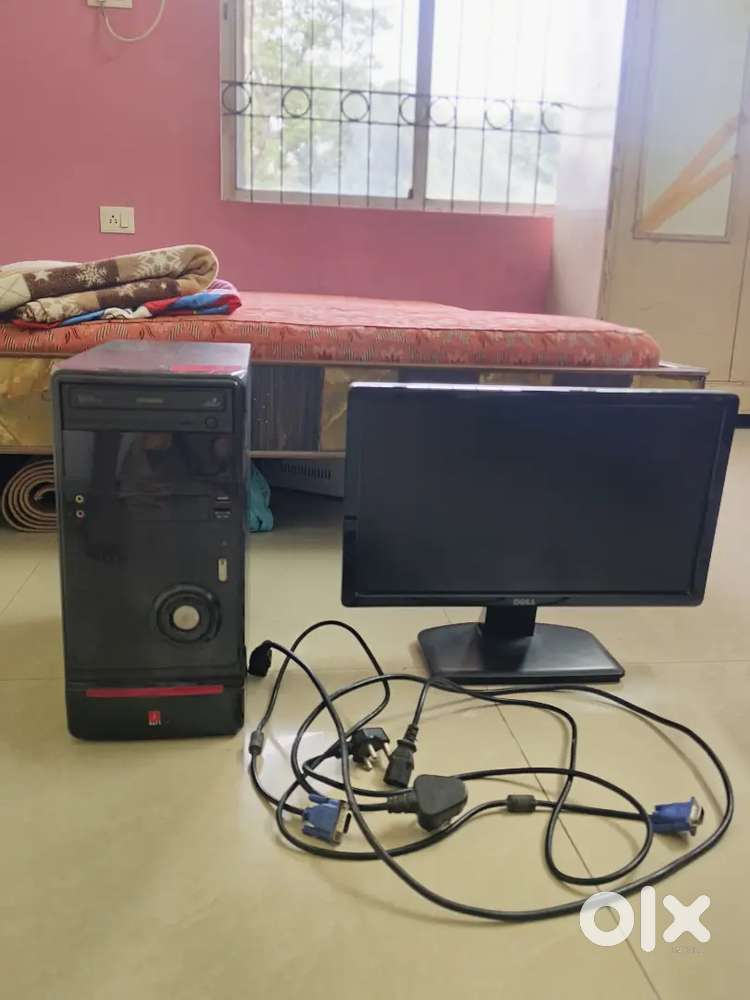 Desktop, CPU,VGA cable and power cables