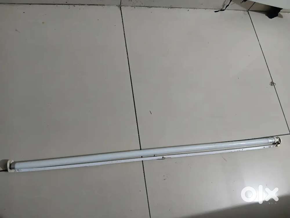 Tube lights 20 w with holding stand for sale