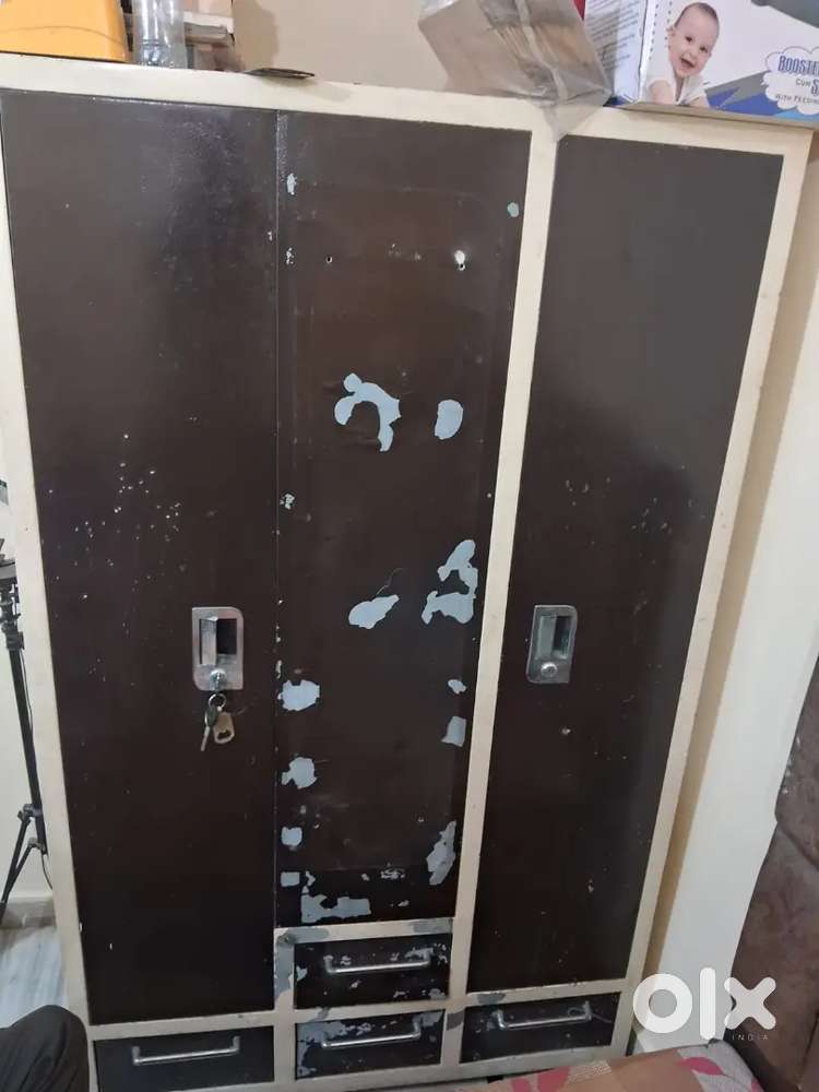 Heavy Duty 3-Door Steel Almirah / Wardrobe (Heavy Iron Quality)