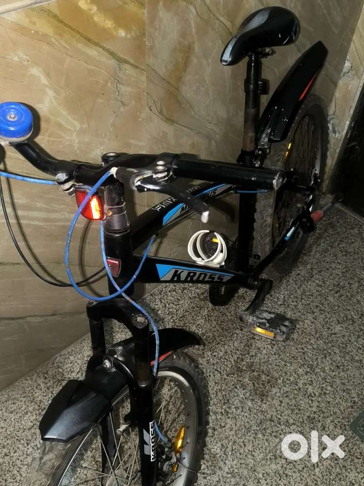 kross maximus bicycle with 7 gears and front disk brake